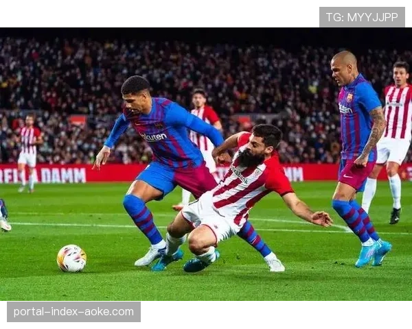 巴萨激进防守策略付出代价，两回合红牌暴露高位防线下后卫被迫-自杀式-拦截